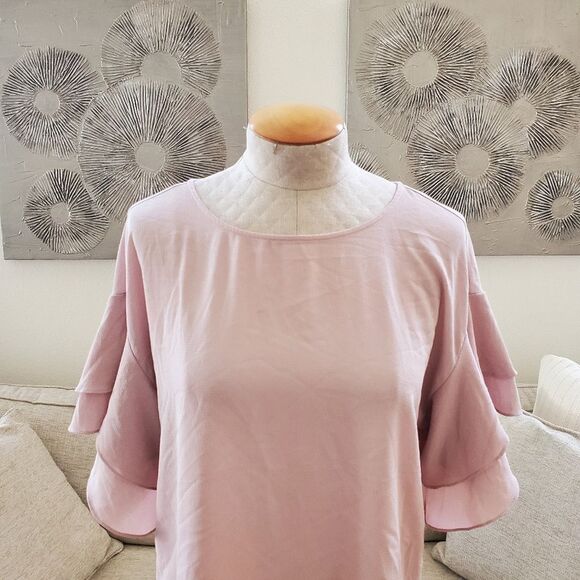 VINCE CAMUTO | Drop Shoulder Ruffle Sleeve Blouse - size Medium in Dusty Rose. - Picture 4 of 11